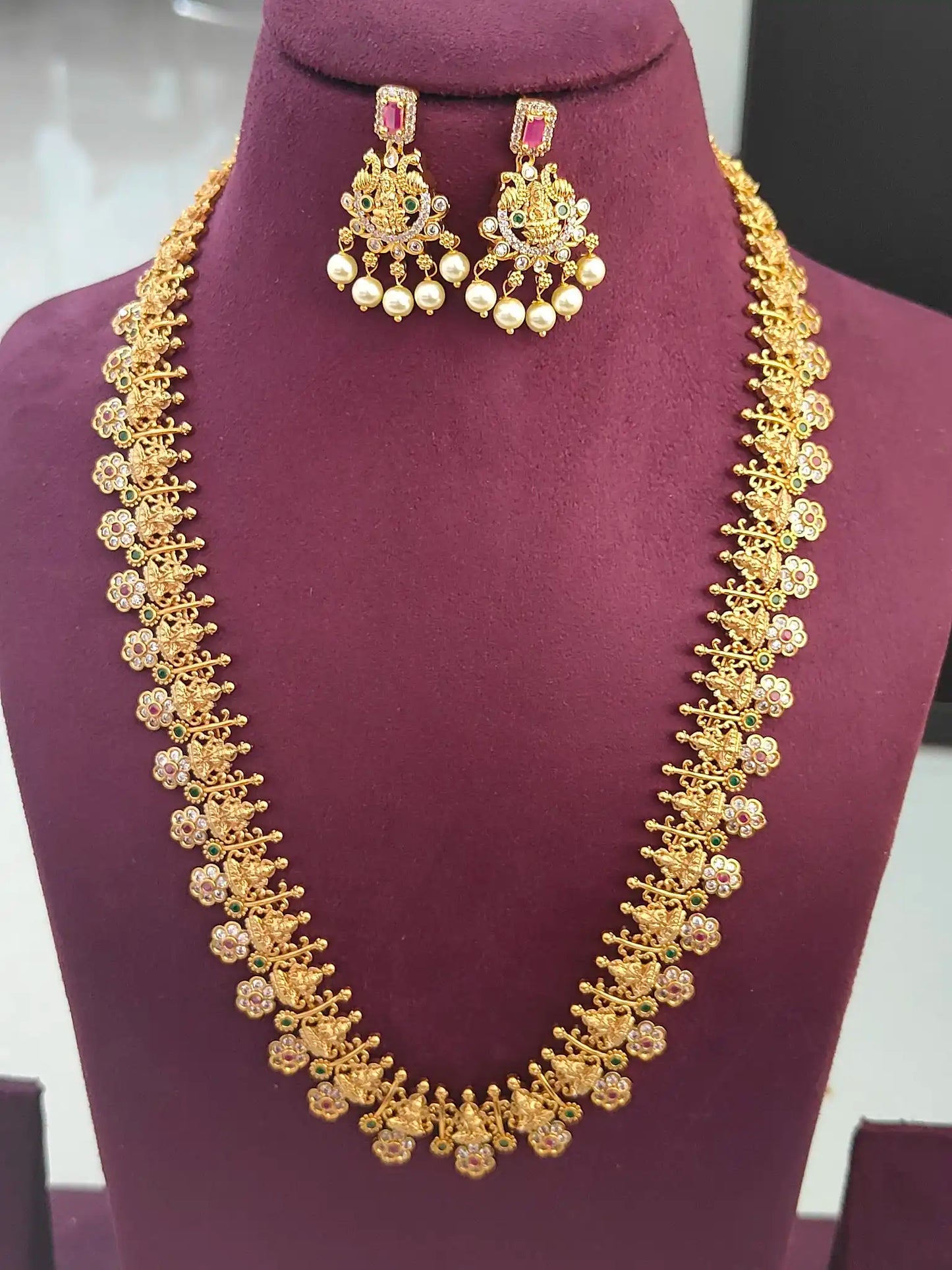 Lakshmi Bottu Mala Temple Necklace Set . Code - 138