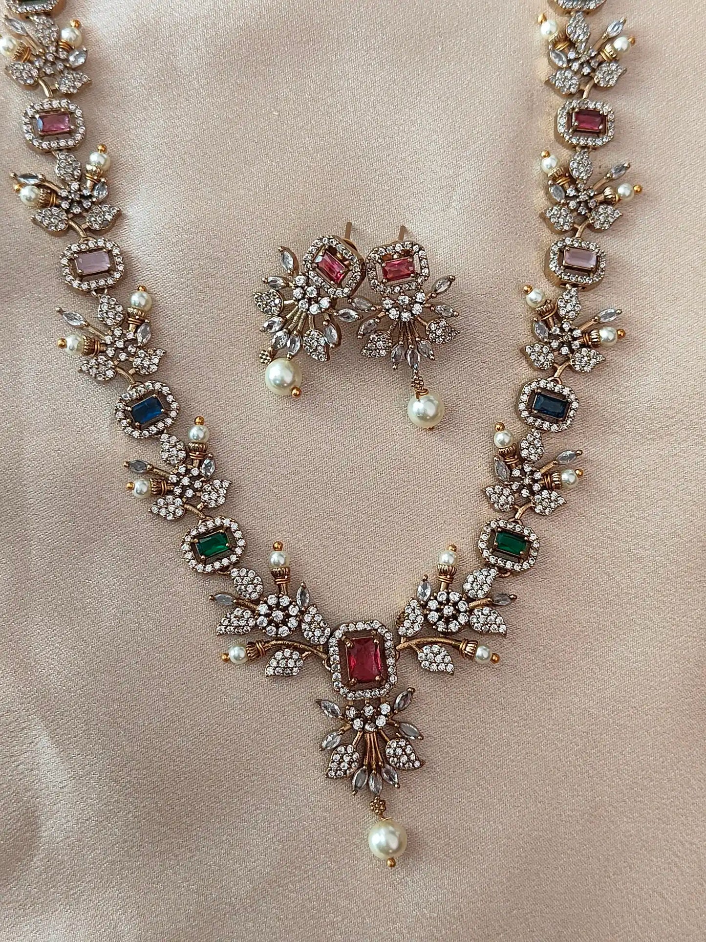 Antique Multistone Necklace Set with Earrings. Ad0022