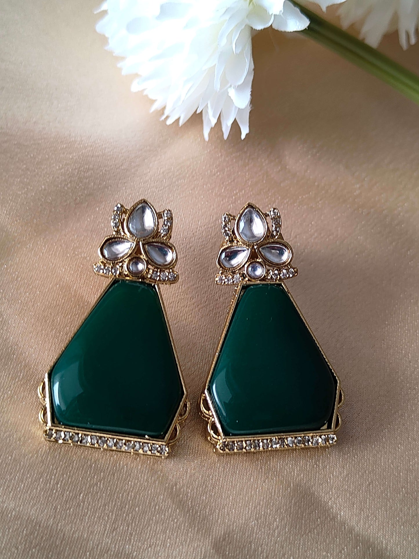 Emerald Grace: Kundan Drop Earrings