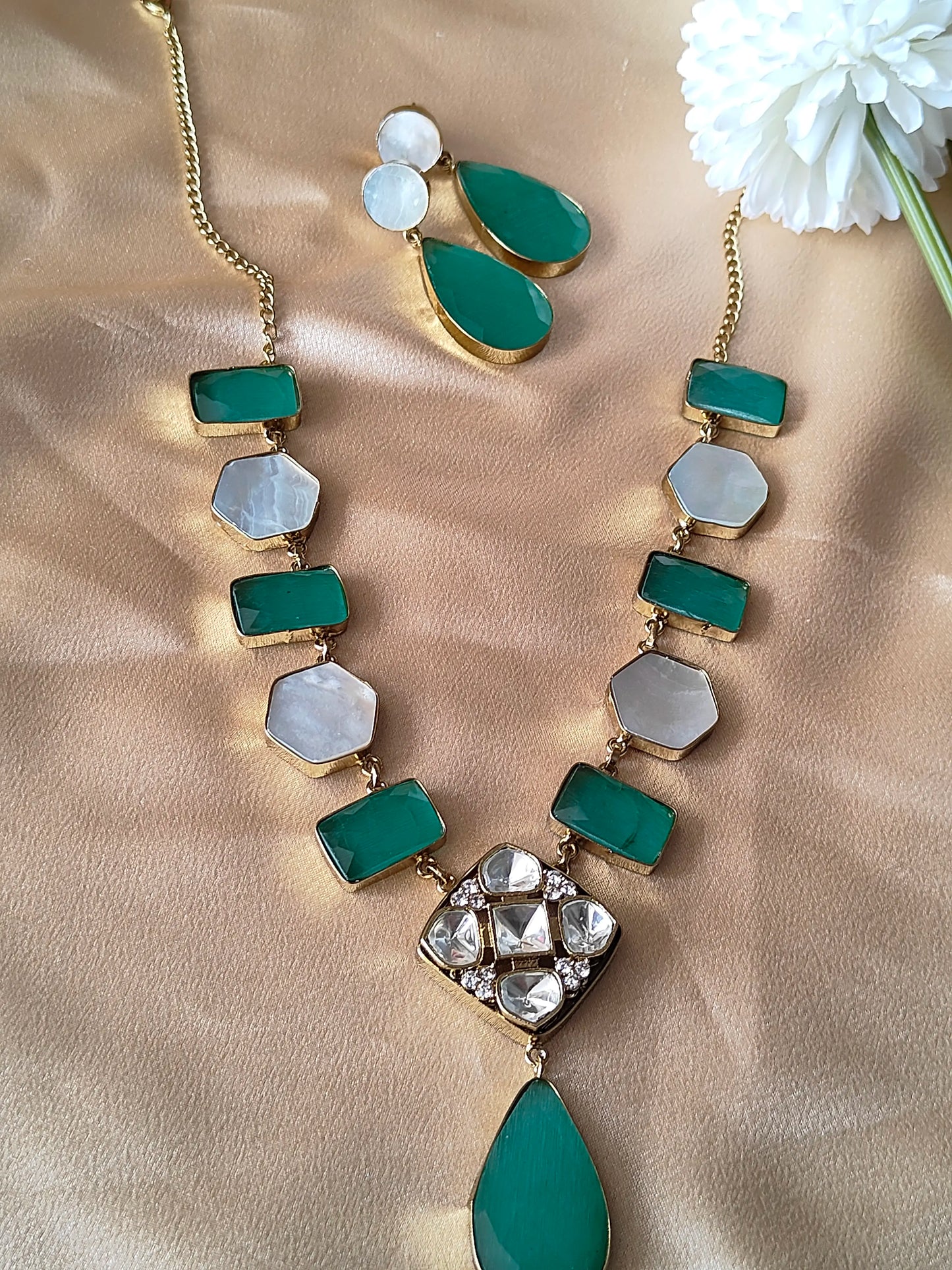 Elegant Green & White Kundan Stone Necklace Set with Drop Earrings