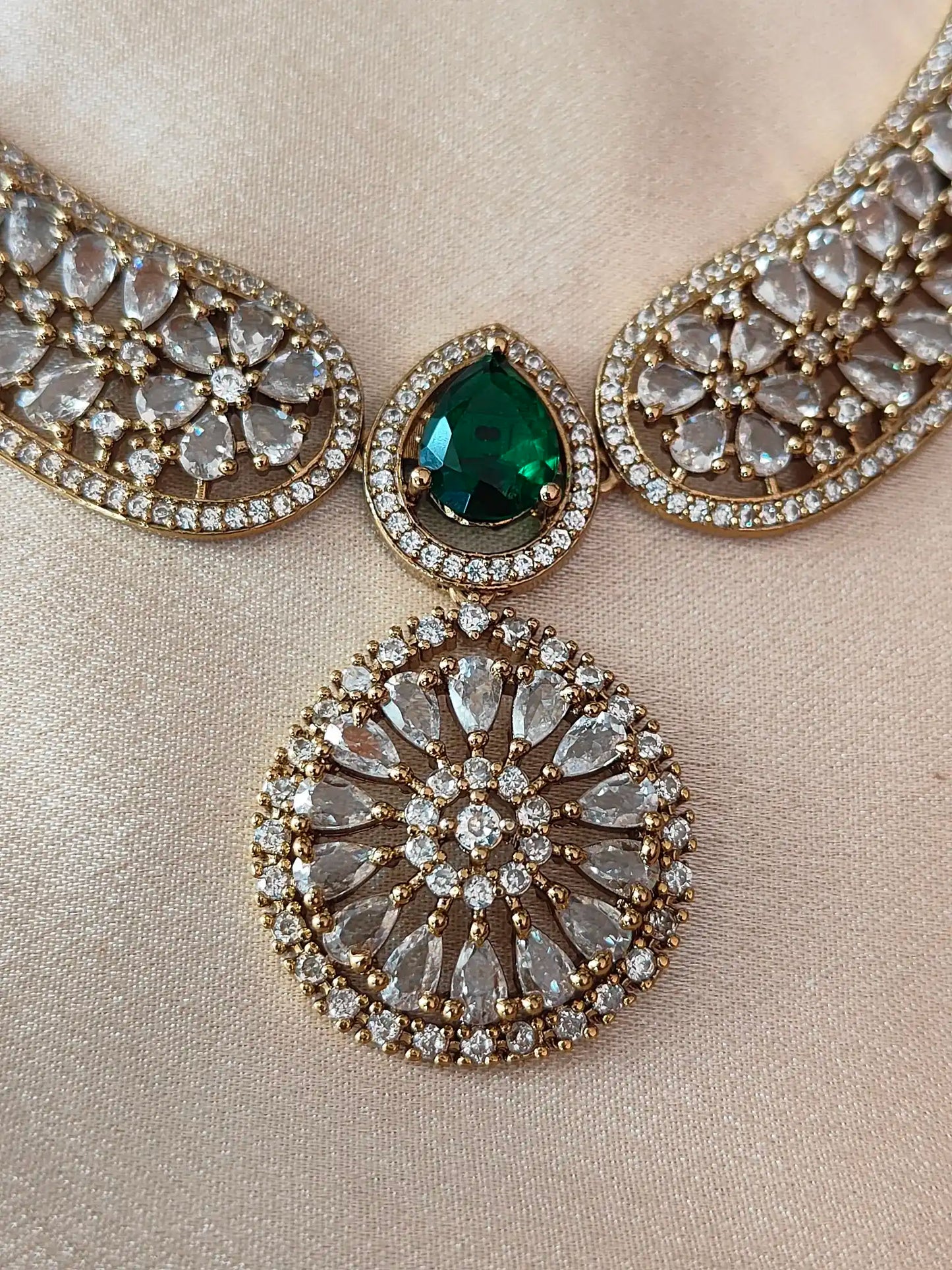 Emerald Bloom Hasli-Style CZ Choker Set hn0025