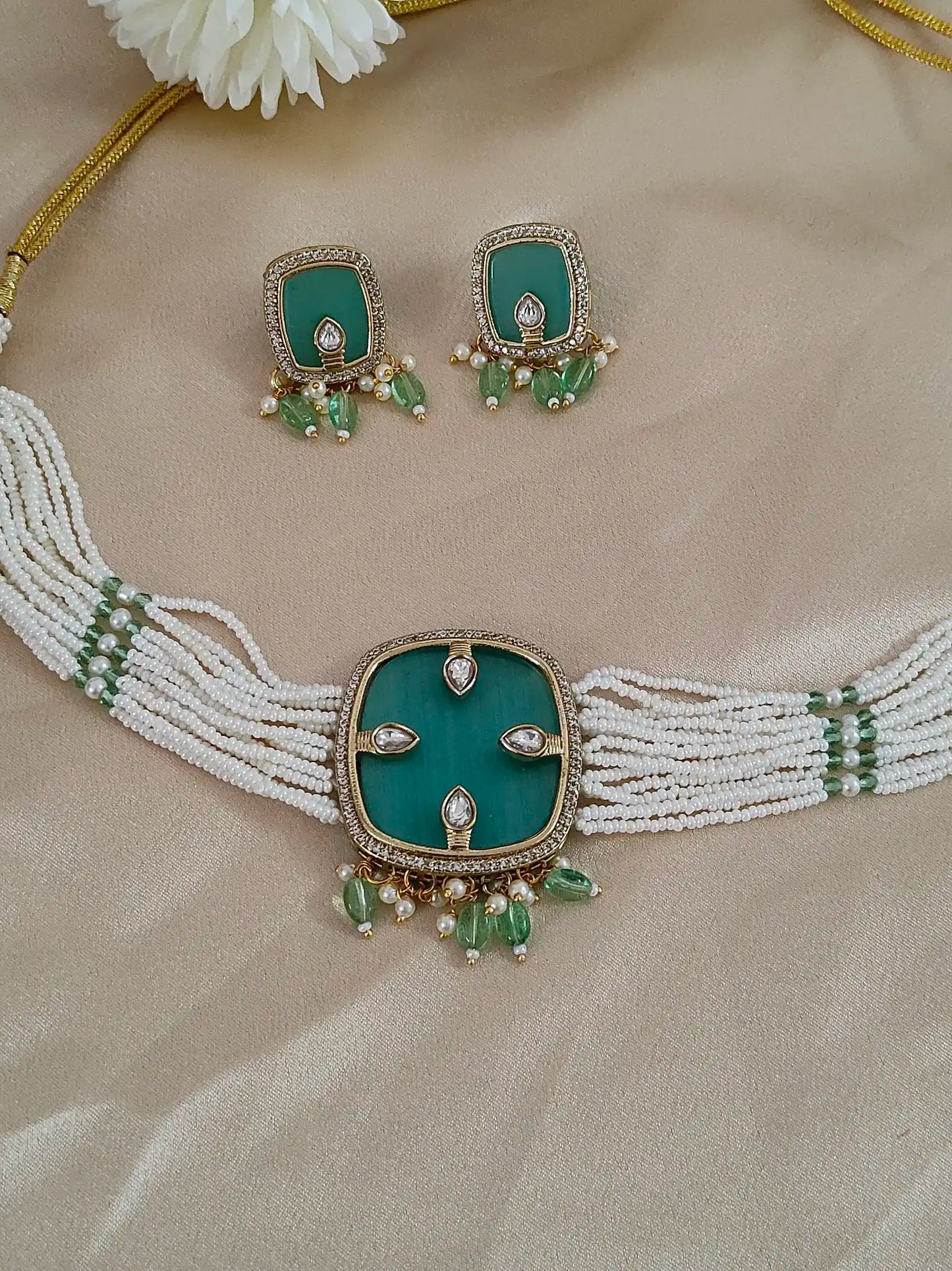Elegant Green Kundan Choker Necklace Set with Pearl Beads