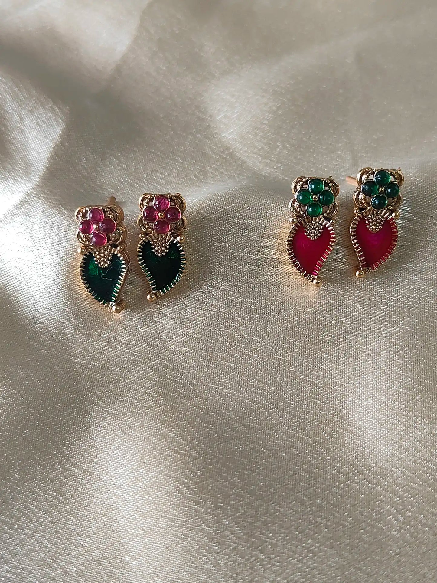 Dual-Side Reversible Necklace Set – Pink & Green with 2 Matching Earring Pairs