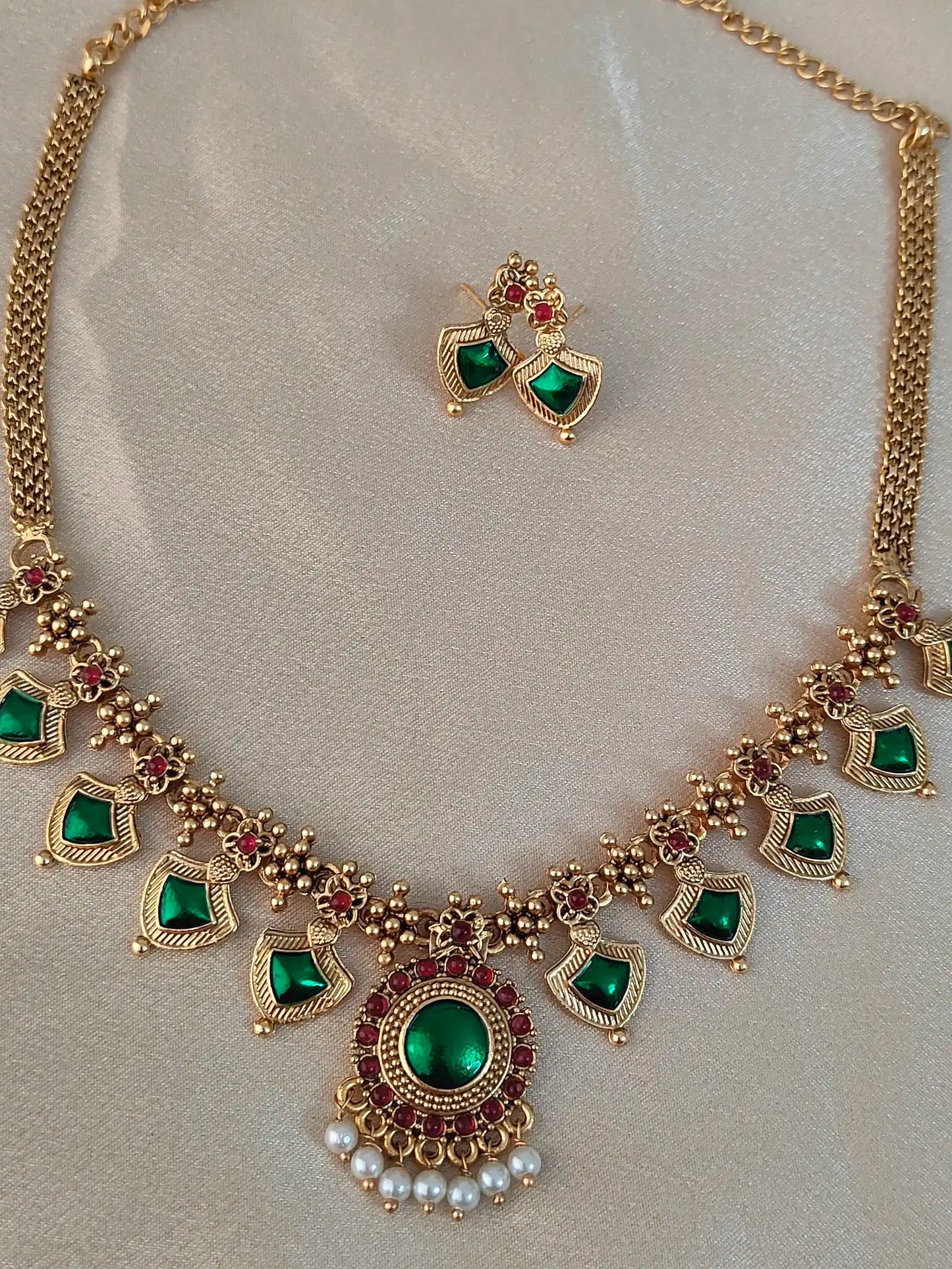 Antique Gold Finish Temple Necklace Set code -134