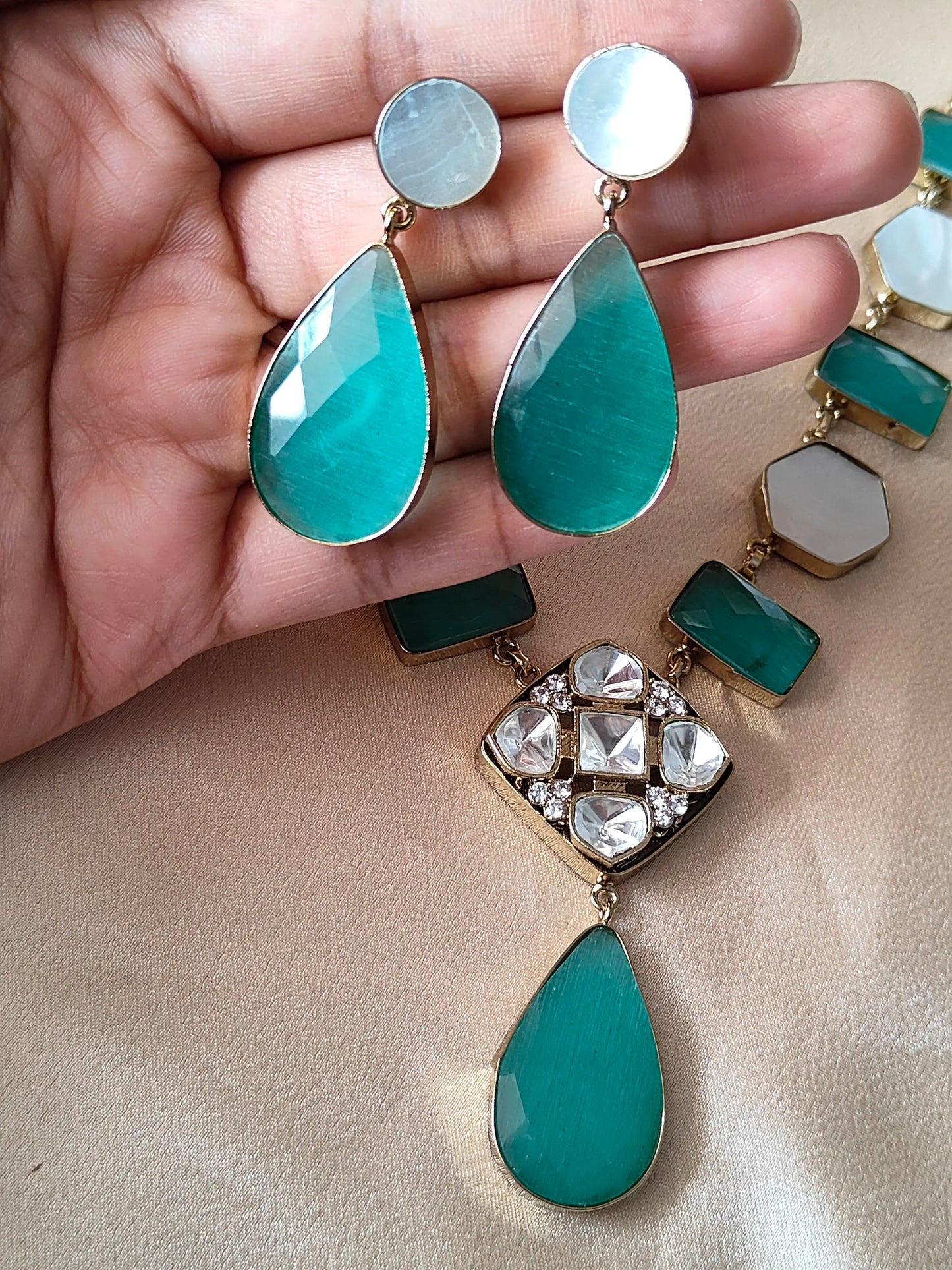 Elegant Green & White Kundan Stone Necklace Set with Drop Earrings