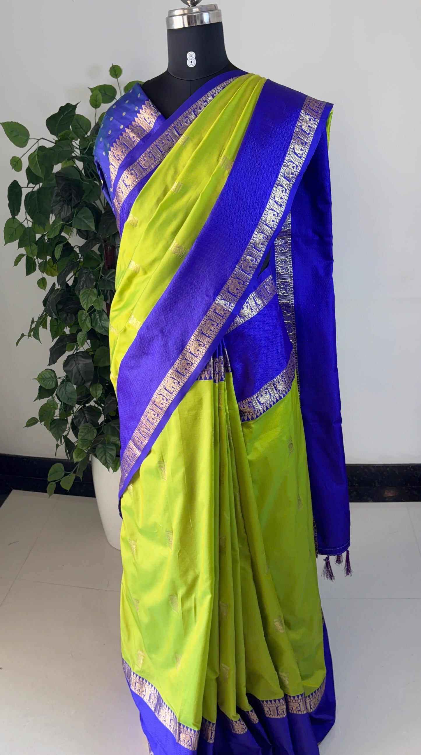 Gadwal Pure Soft Silk Sarees. Sr009