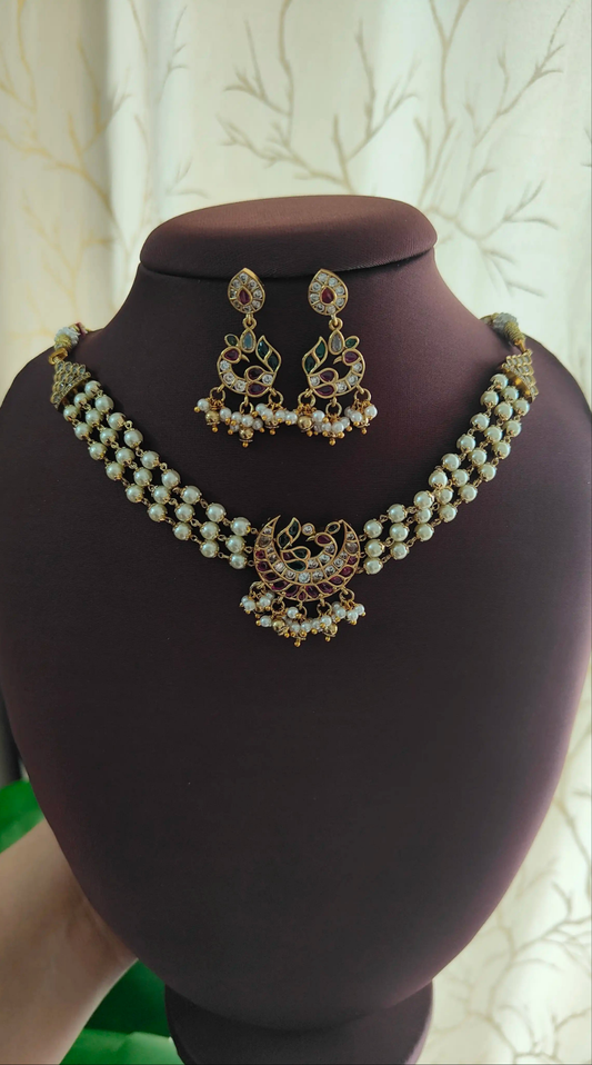 Pearl Cluster Kundan Choker Set.                                               C - 189