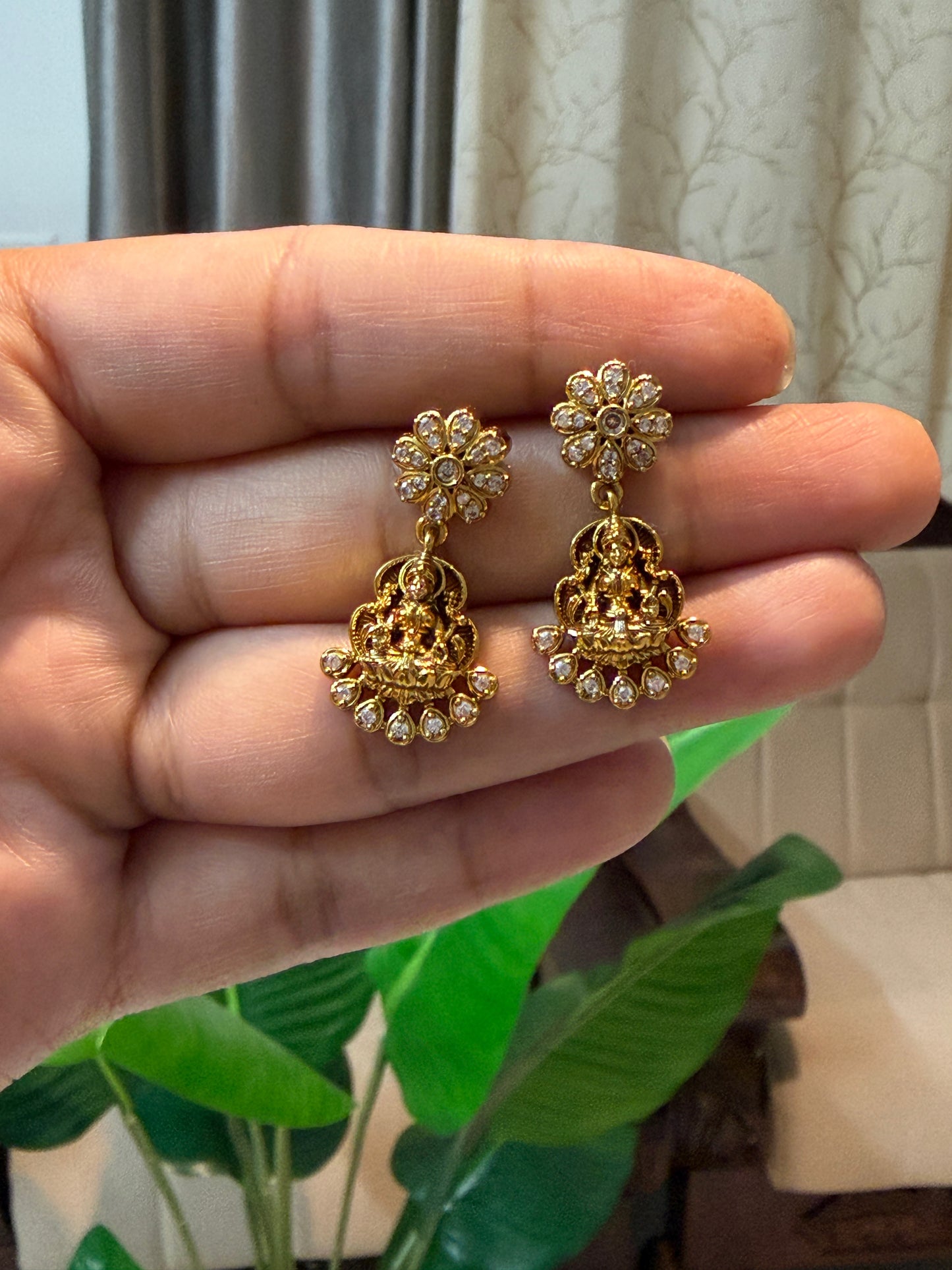 Lakshmi Antique Temple Necklace Set.c-200