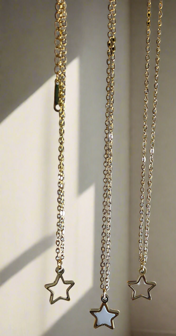 Celestial Charm – Minimal Star Pendant Neck Chain (Anti-Tarnish)

Embrace effortless elegance with our Minimal Star Pendant Neck Chain.