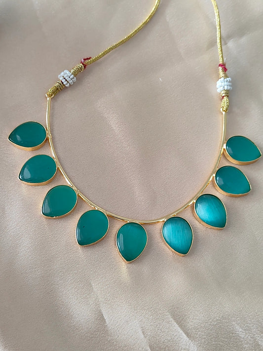 dori necklace set with drop earrings