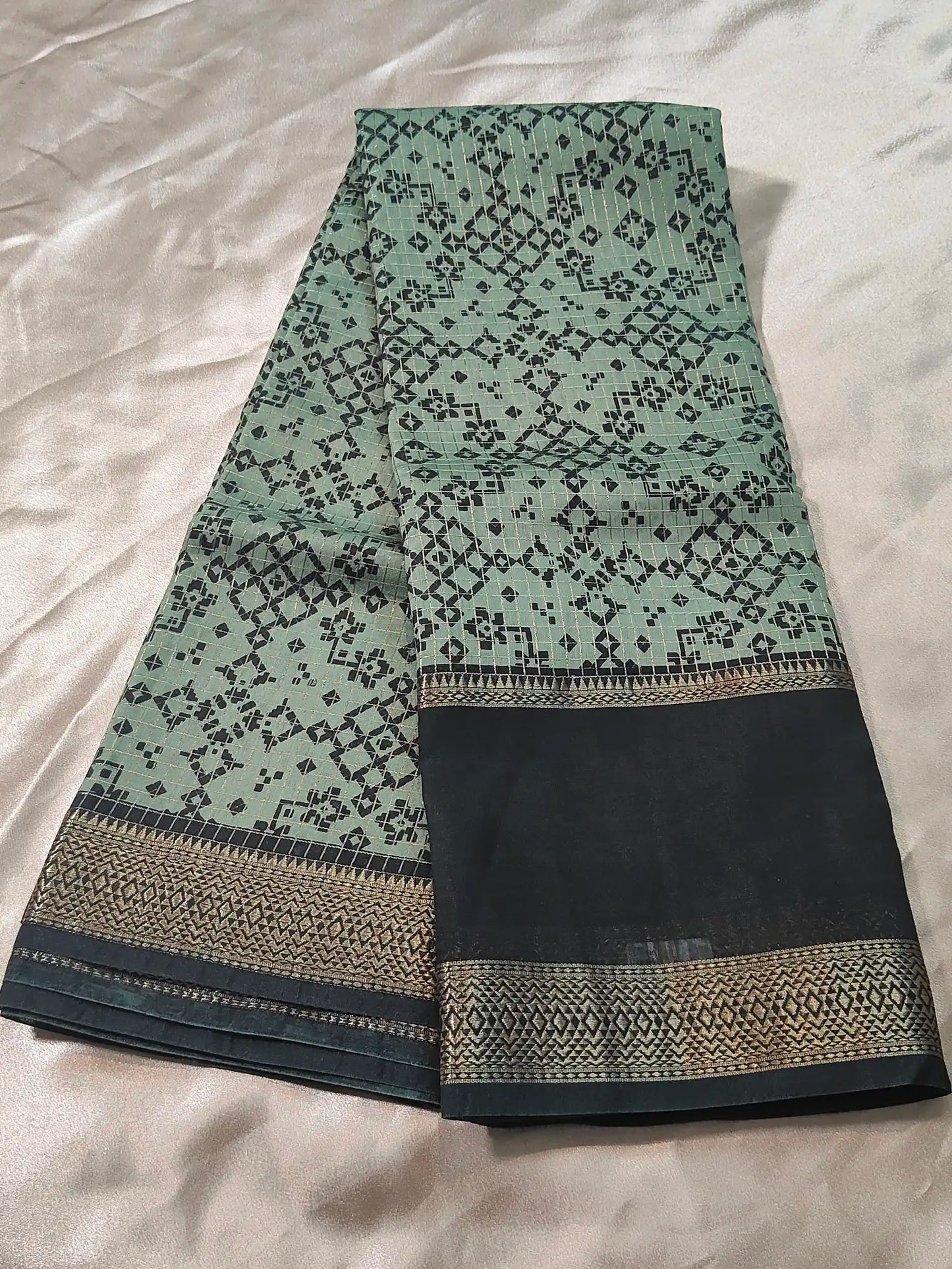 Semi Silk Sarees with Geometric Ikkat prints
C- Sr001