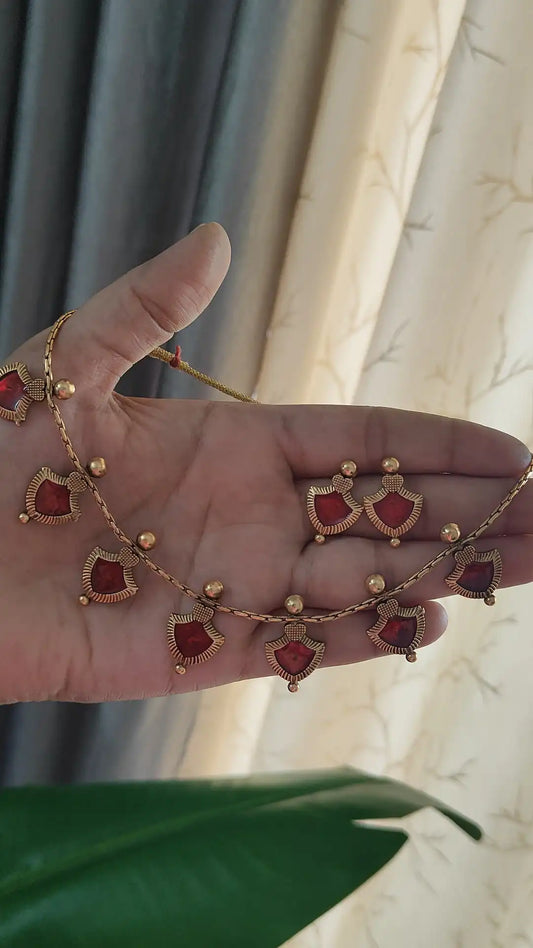 Leaf Charm Short Necklace Set. C -191