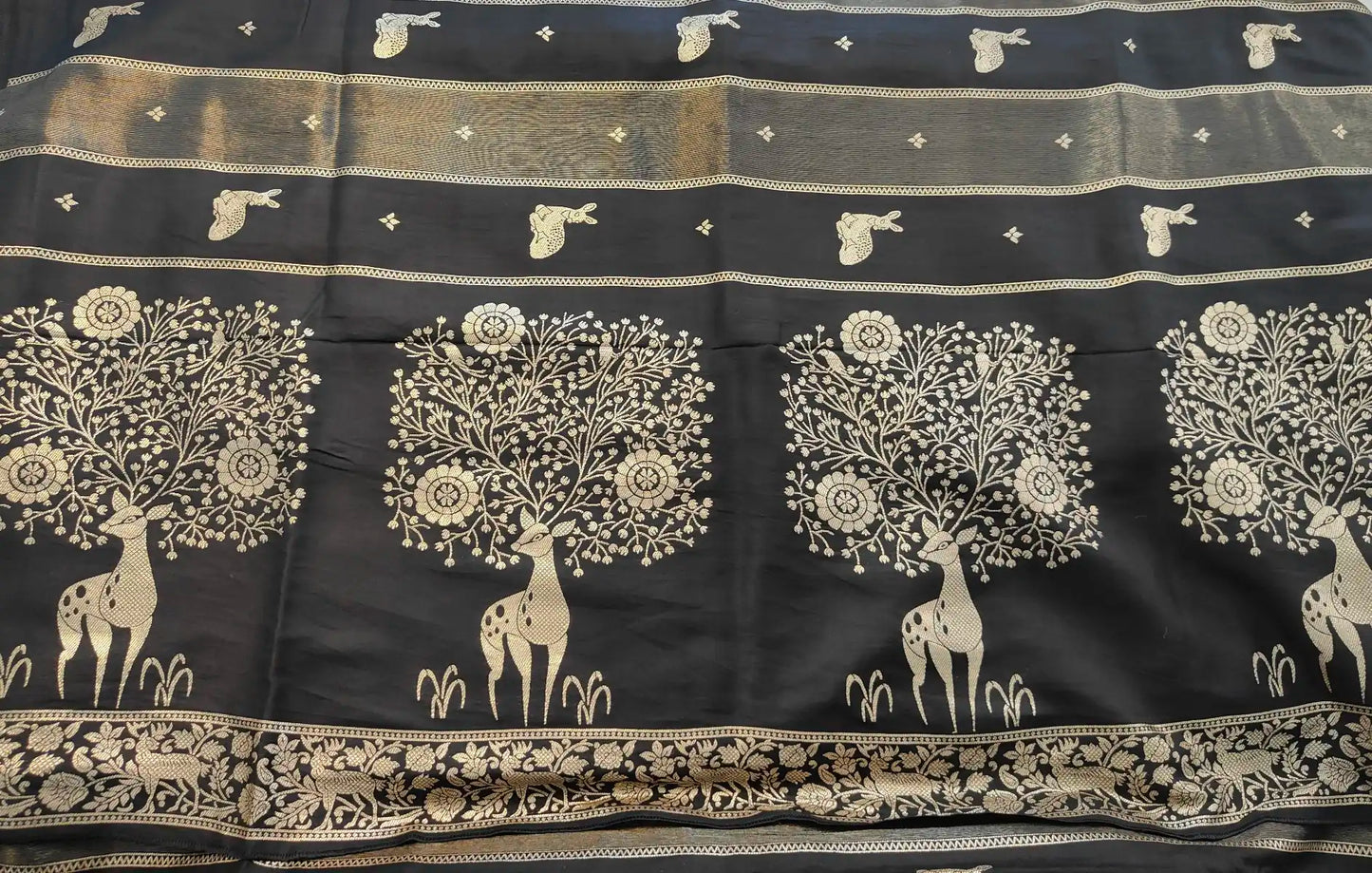 Semi Viscose Deer Motif Saree. C - Sr004
