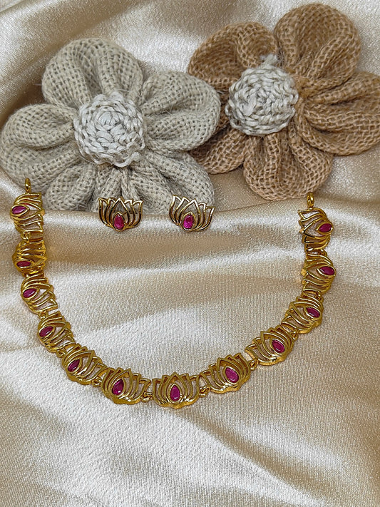 Lotus Choker with Kemp Stones – A Timeless Temple Jewelry.