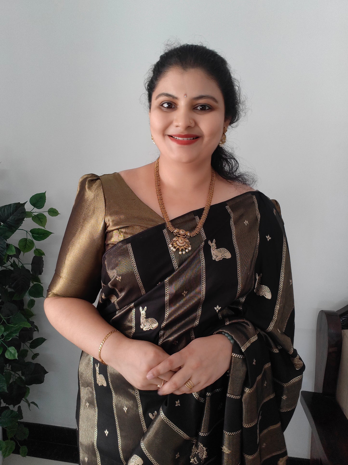 Semi Viscose Deer Motif Saree. C - Sr004