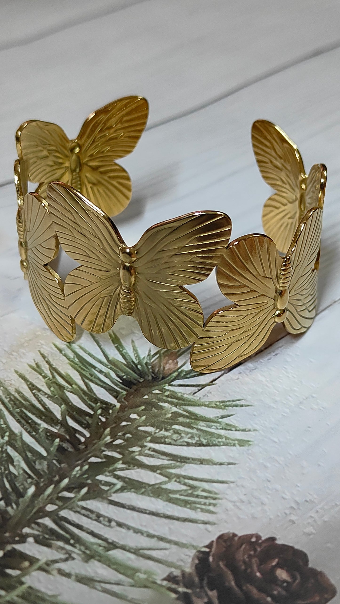 Butterfly broad bracelet-timeless shine,lasting Elegance