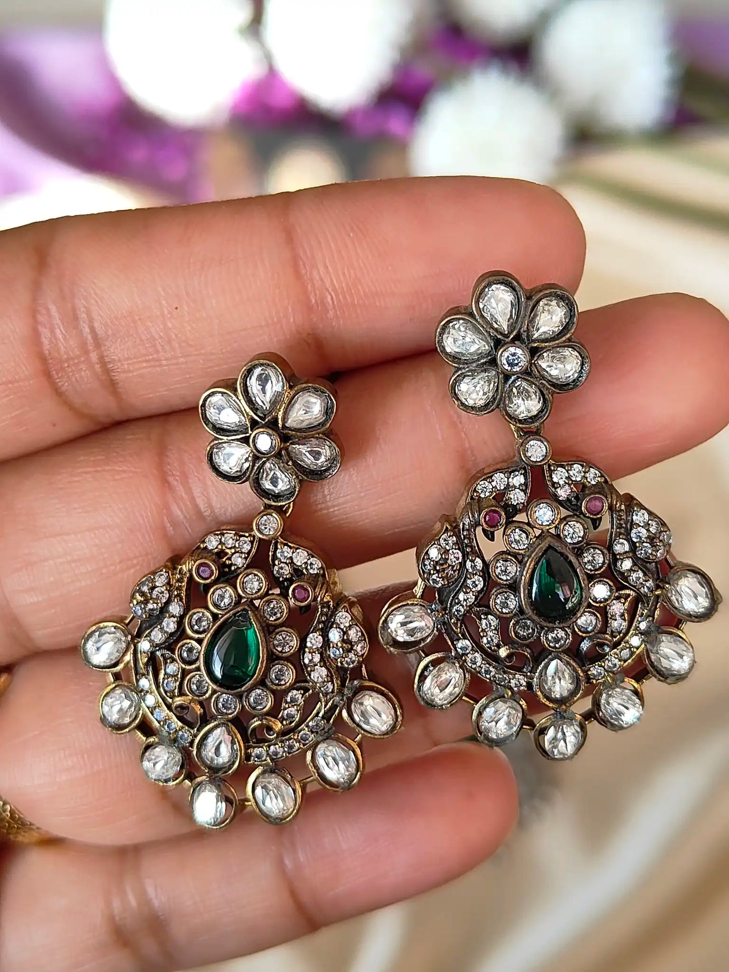 Emerald Green Beaded Kundan Necklace Set.                          Code - 151