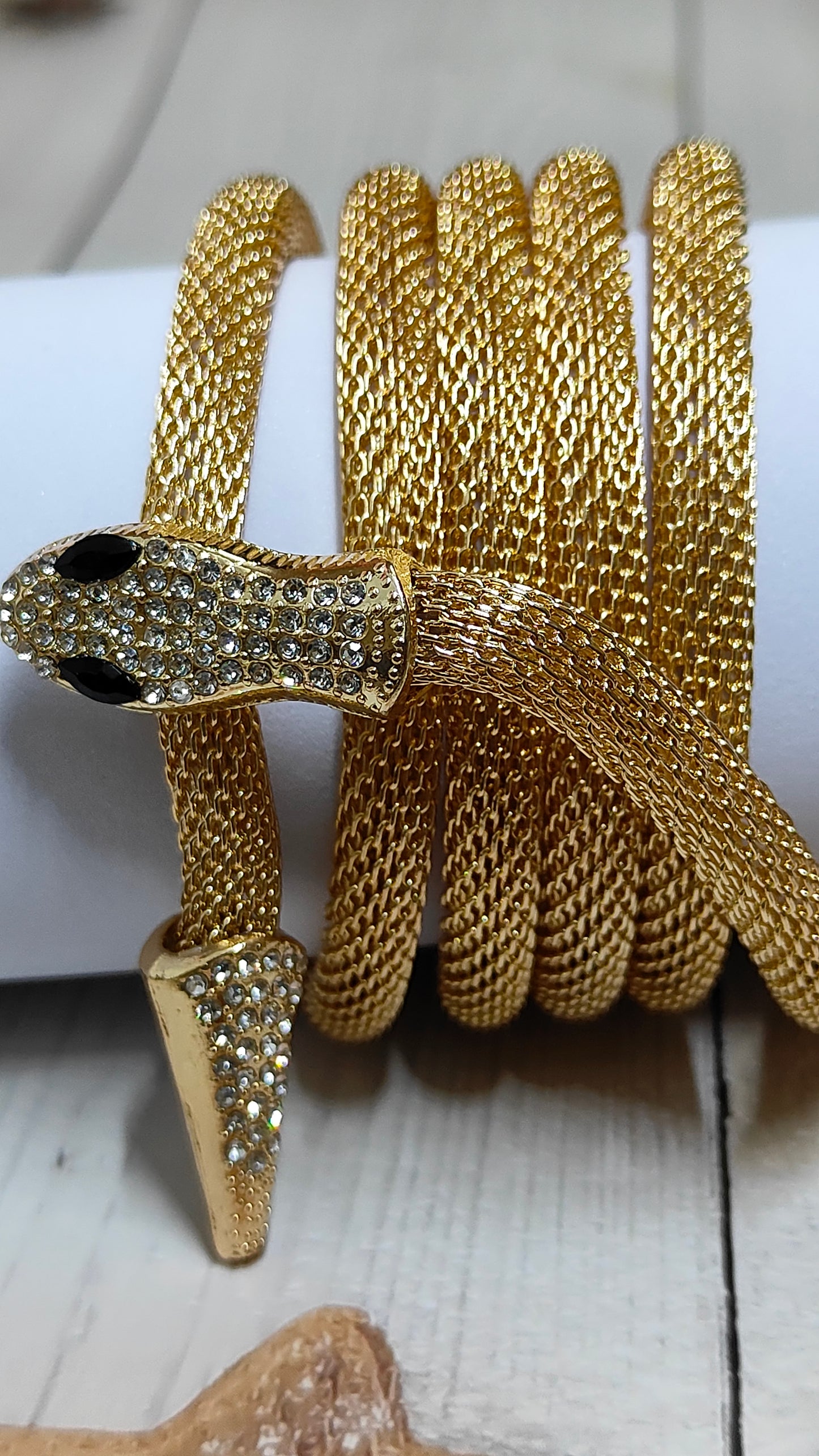 Versatile Elegance – 3-in-1 Snake Jewelry (Bracelet, Neckpiece & Waistbelt).
